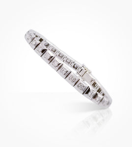 BZ-001487-18KW-bracelet,--27-round-diamonds=2.70cts,-gh-vs,-bead-set-on-square-links