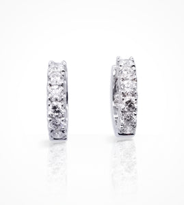 ER00546-18K white gold diamond huggies, 12 diamonds=1.45cts, g-si, 17mm outside diameter