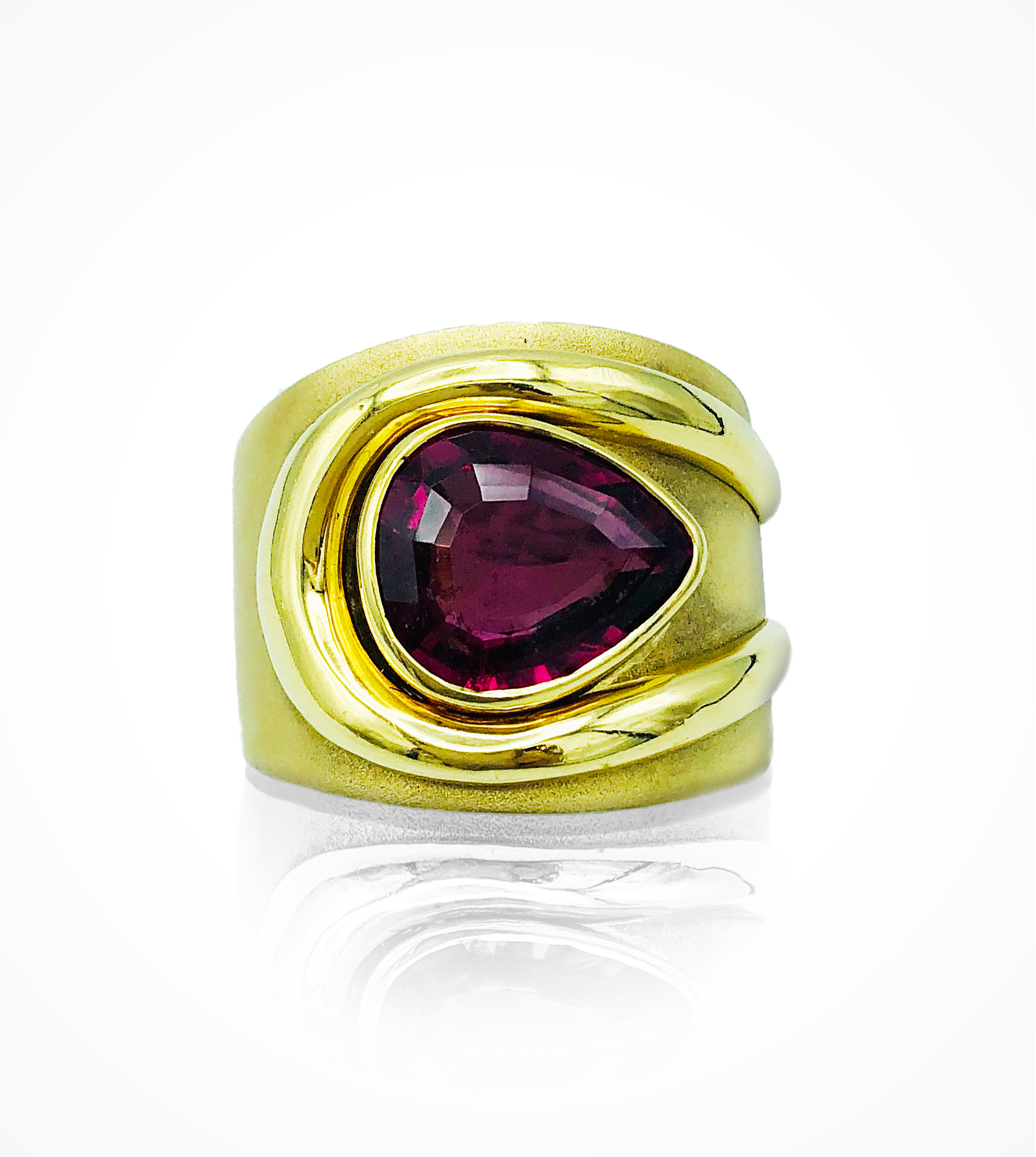 RD-Z00150 18kt yellow gold and pear shape tourmaline Ring SOLD